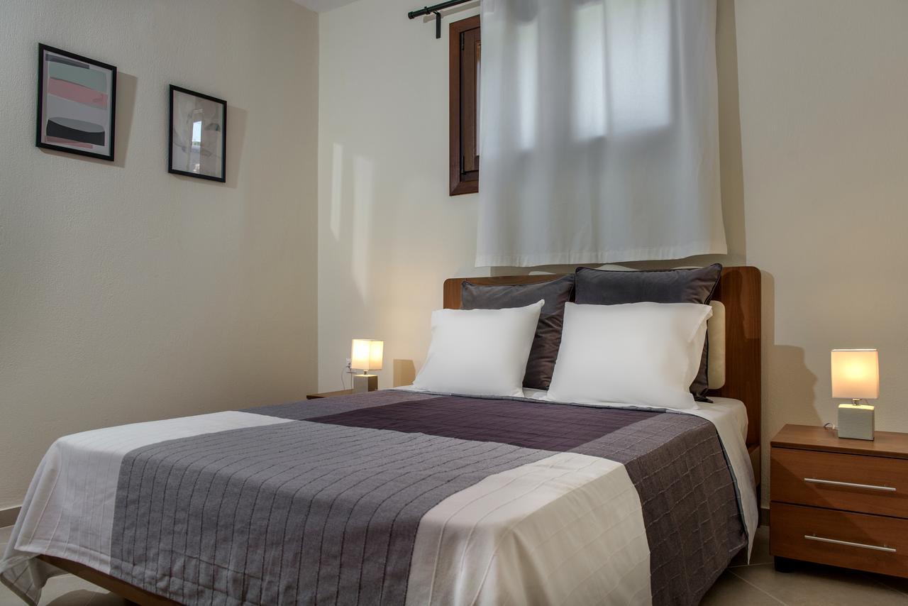 Appartamento Pleiades Casual Living Nea Roda Esterno foto
