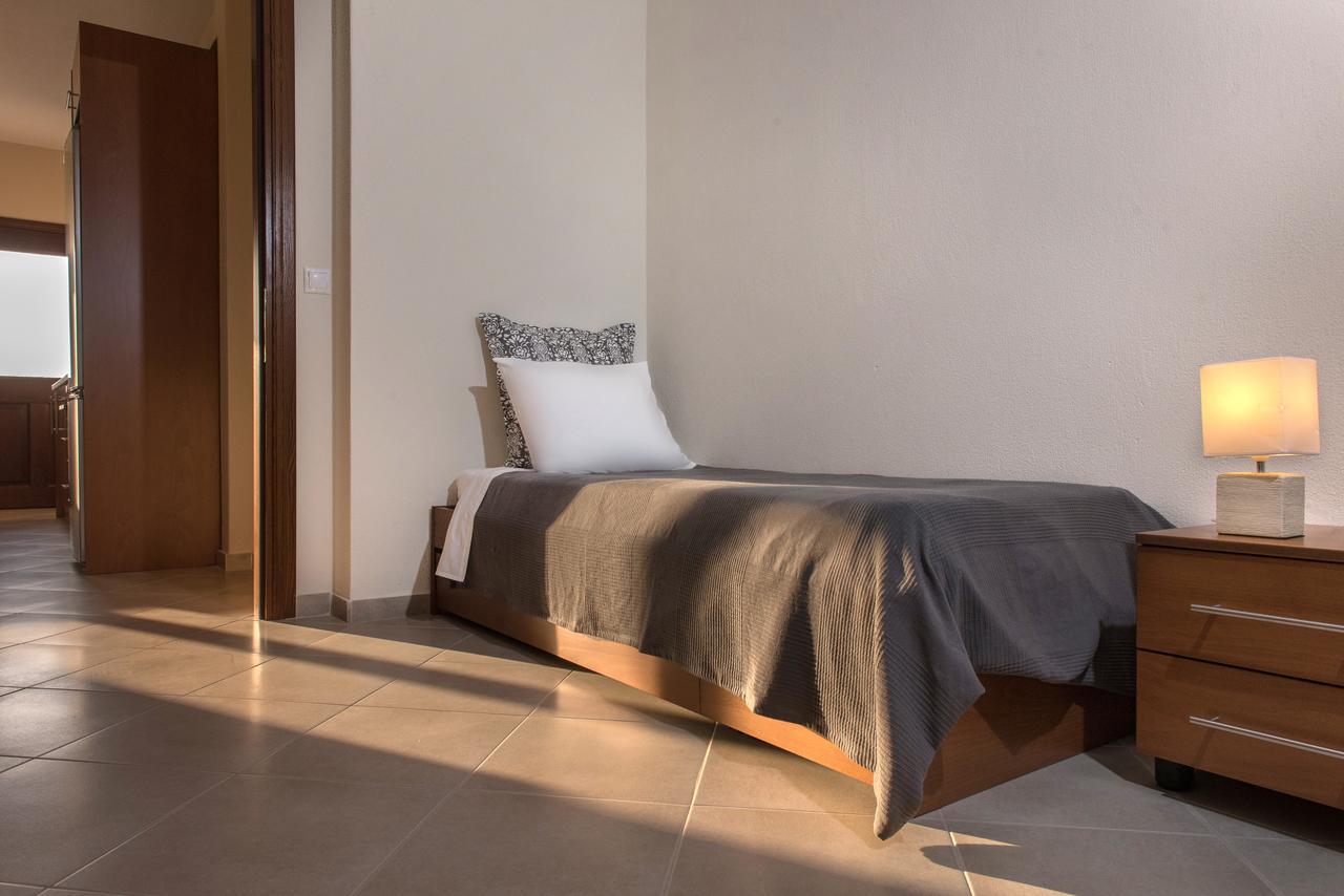Appartamento Pleiades Casual Living Nea Roda Esterno foto