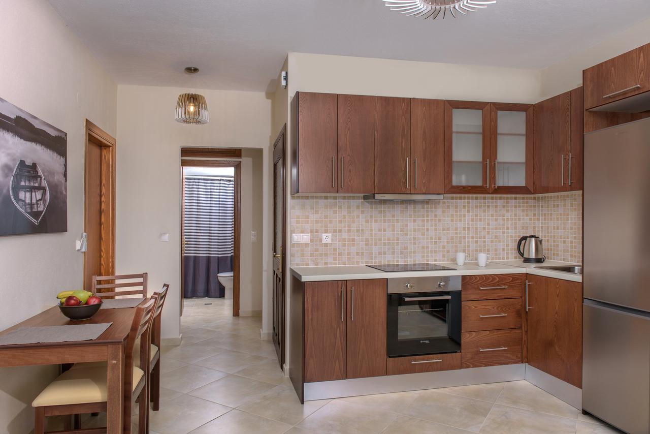 Appartamento Pleiades Casual Living Nea Roda Esterno foto