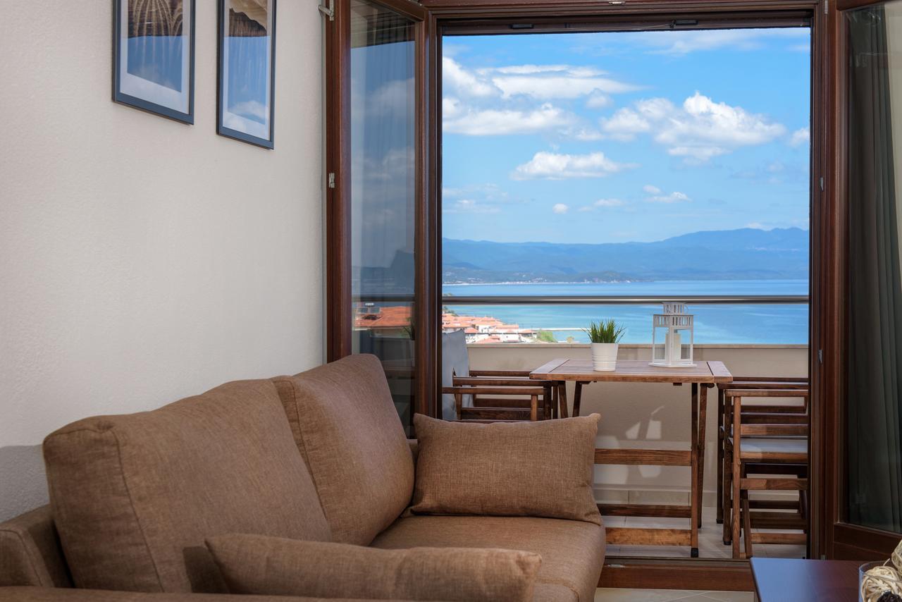 Appartamento Pleiades Casual Living Nea Roda Esterno foto