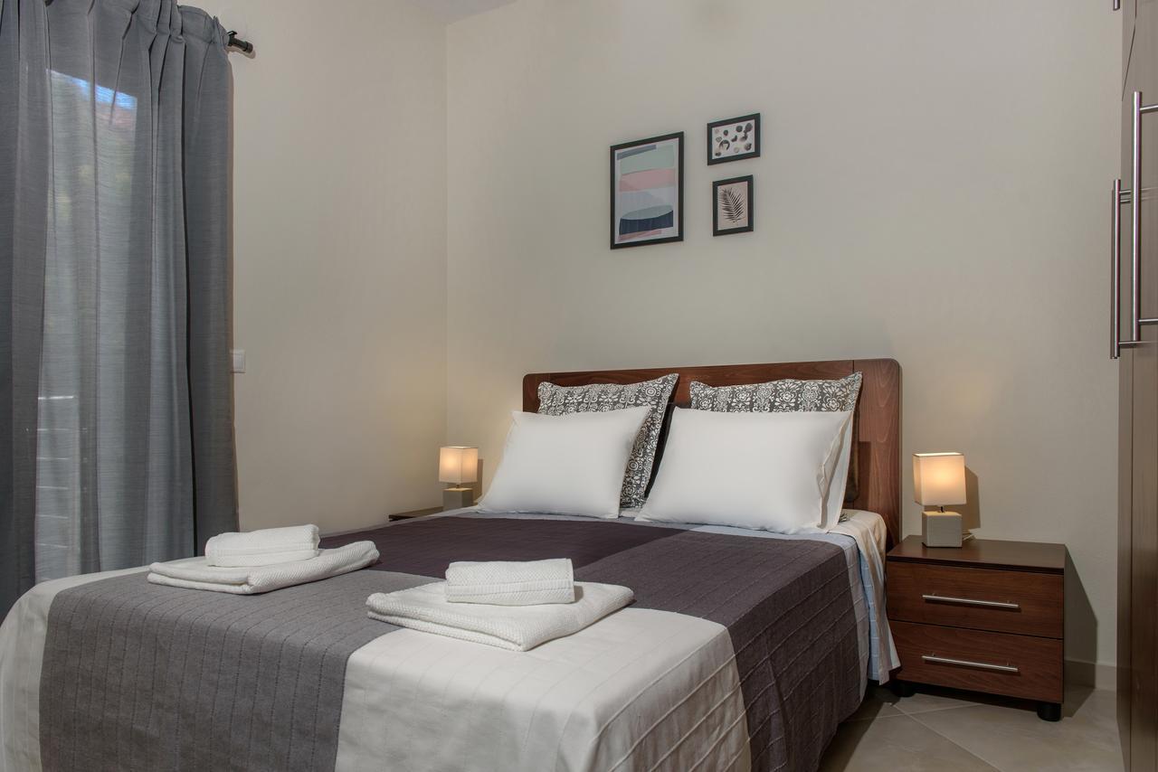 Appartamento Pleiades Casual Living Nea Roda Esterno foto